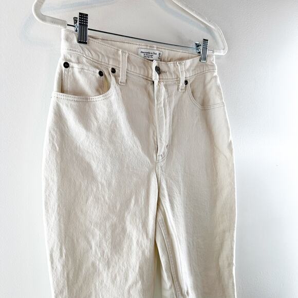 Abercrombie The 90's Straight Curve Love Ultra High Rise Jeans Cream 6 Petite - Picture 5 of 11